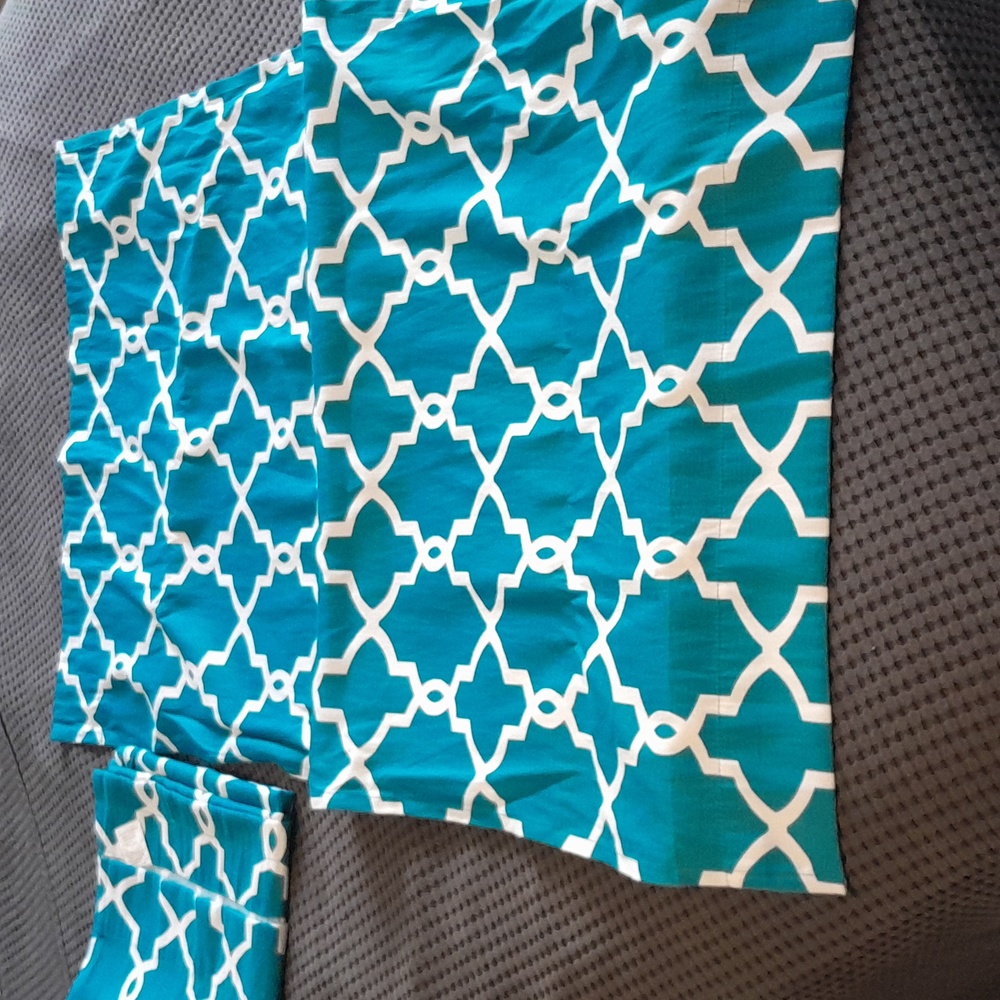 Mainstay curtains, blue and white